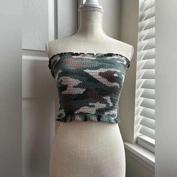 Arizona Jean Company | Tops | Arizona Jean Co Cotton Camouflage Ruffled ...